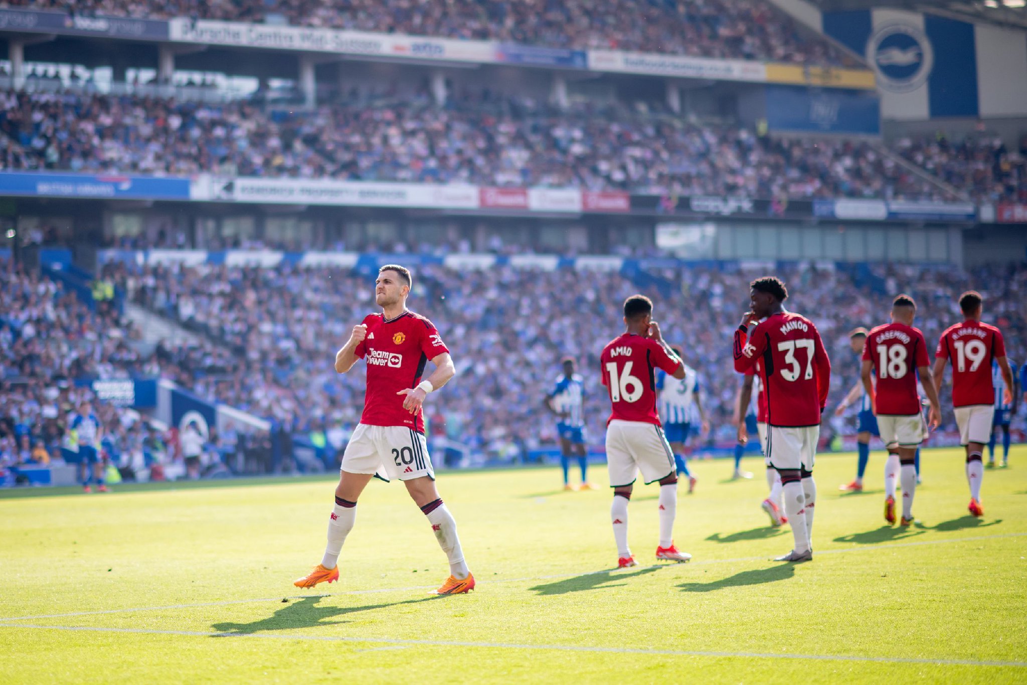 轻的中场天 轻的中场天